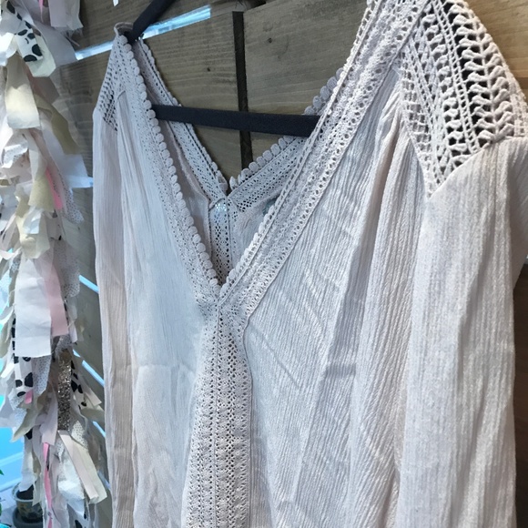 Light Pink Long Sleeve Blouse - Picture 3 of 3